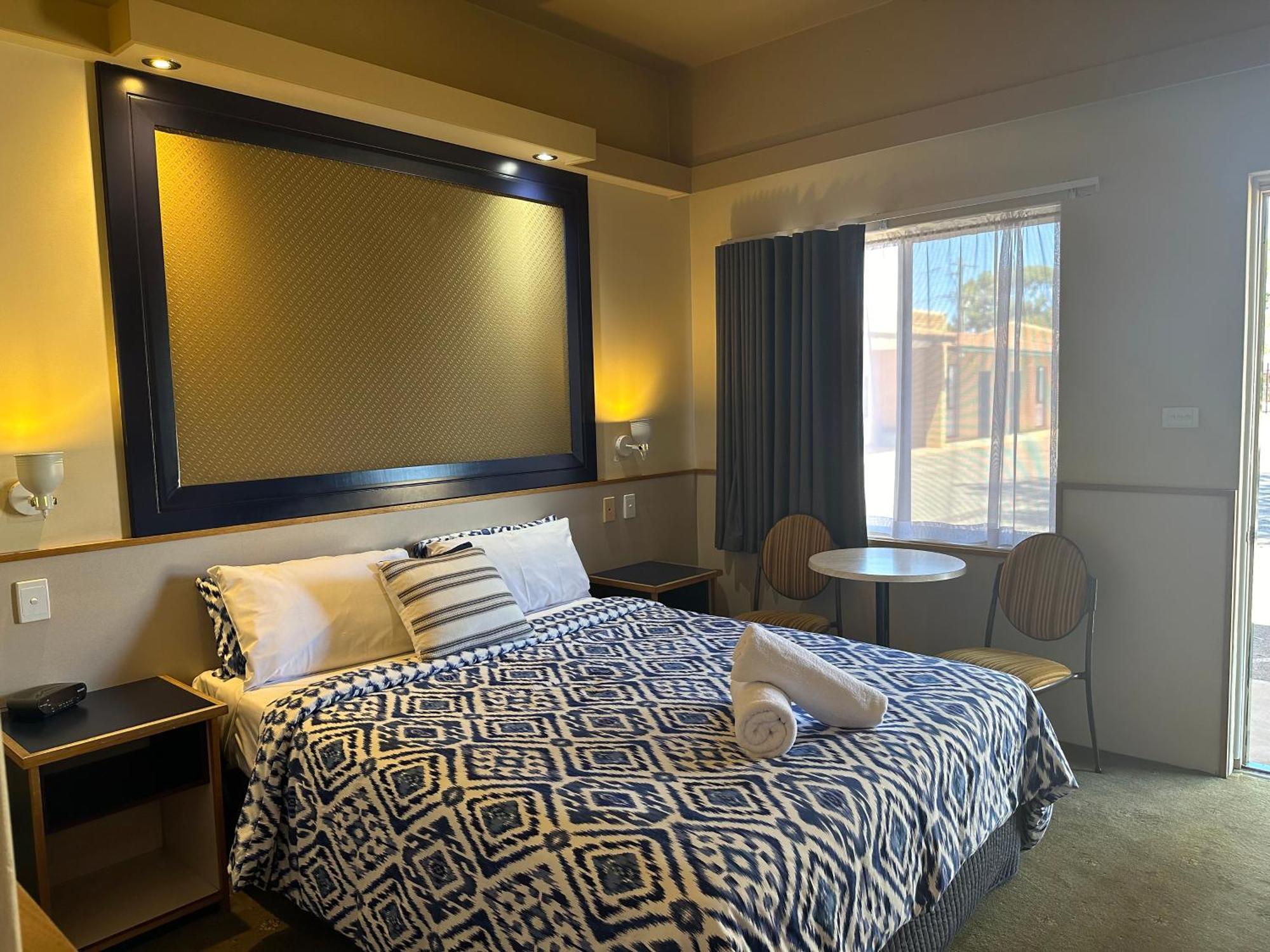 The Tower Hotel Калгурли Экстерьер фото